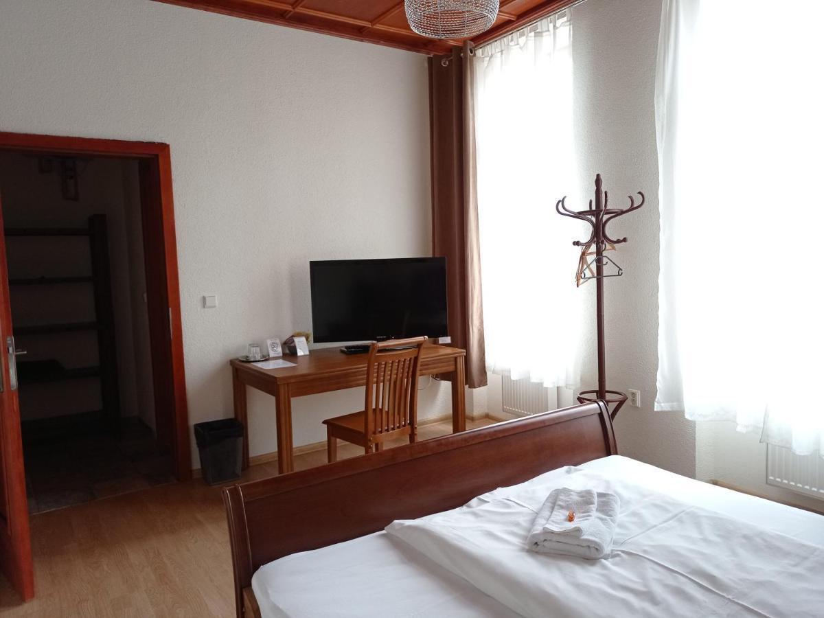 Hotel Na Kafkove オストラヴァ エクステリア 写真