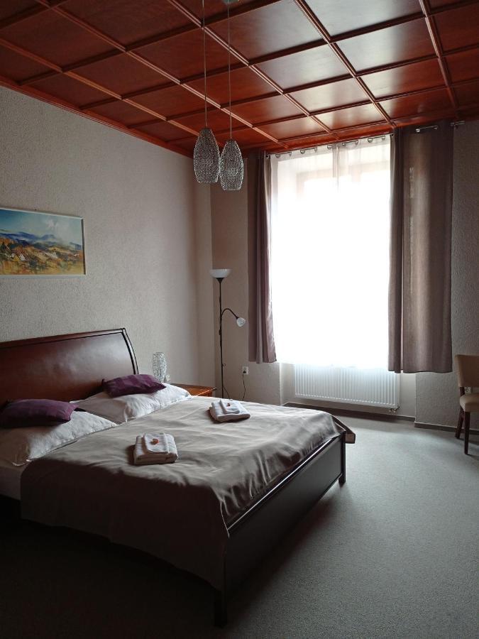 Hotel Na Kafkove オストラヴァ エクステリア 写真