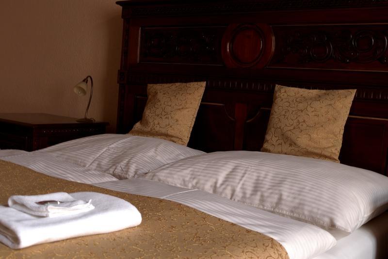 Hotel Na Kafkove オストラヴァ エクステリア 写真