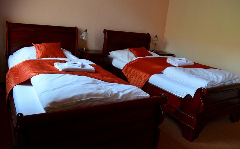 Hotel Na Kafkove オストラヴァ エクステリア 写真
