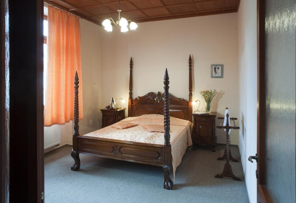 Hotel Na Kafkove オストラヴァ エクステリア 写真