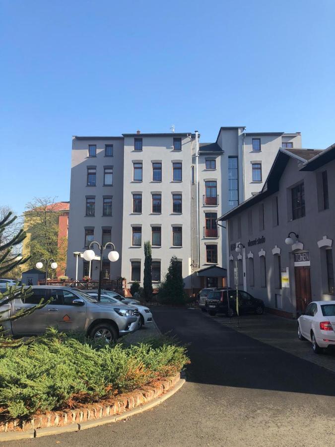 Hotel Na Kafkove オストラヴァ エクステリア 写真